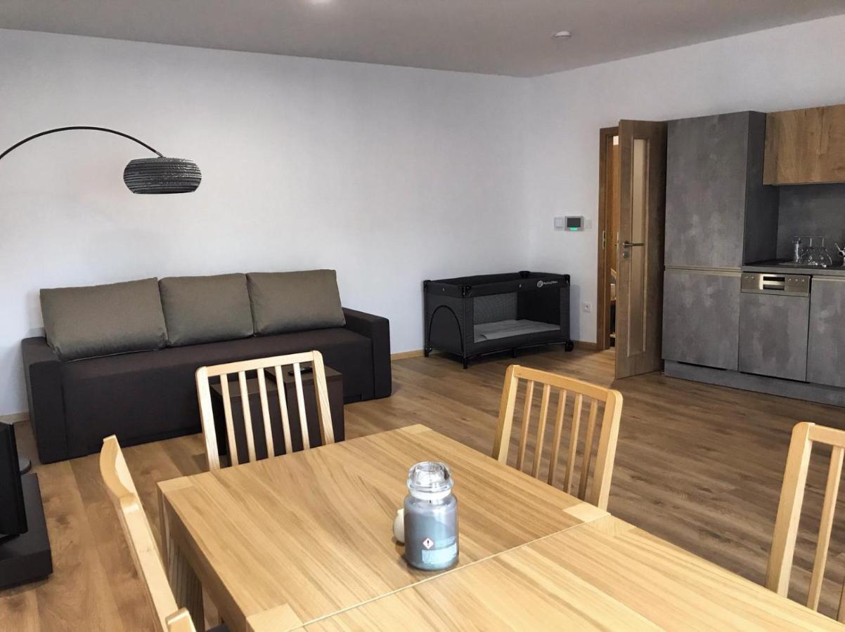 Appartement Apartman T5 Vrchlabí Extérieur photo